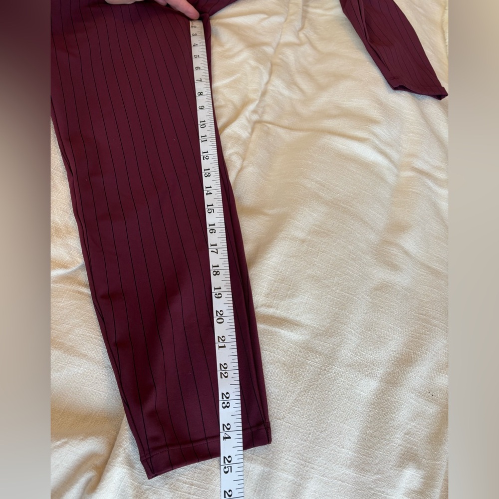 HALARA NWT large women’s Burgundy Pinstripe Ponte Pants 7/8 length - Picture 6 of 7